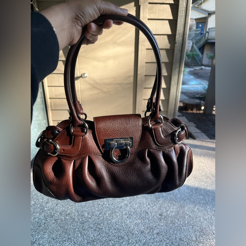 Salvatore Ferragamo Elegant Brown Leather Handbag